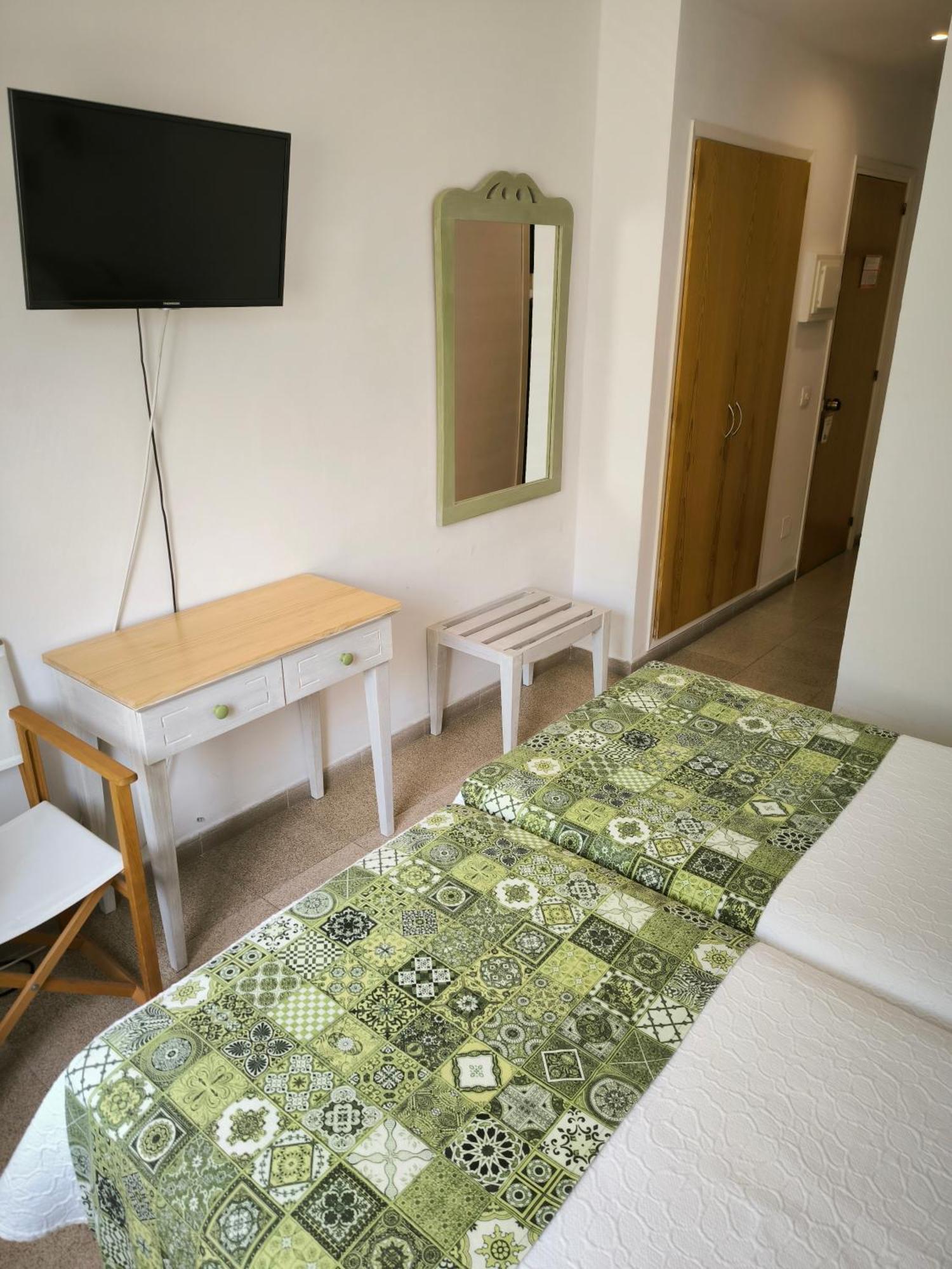 Hotel Geminis Ciutadella  Phòng bức ảnh